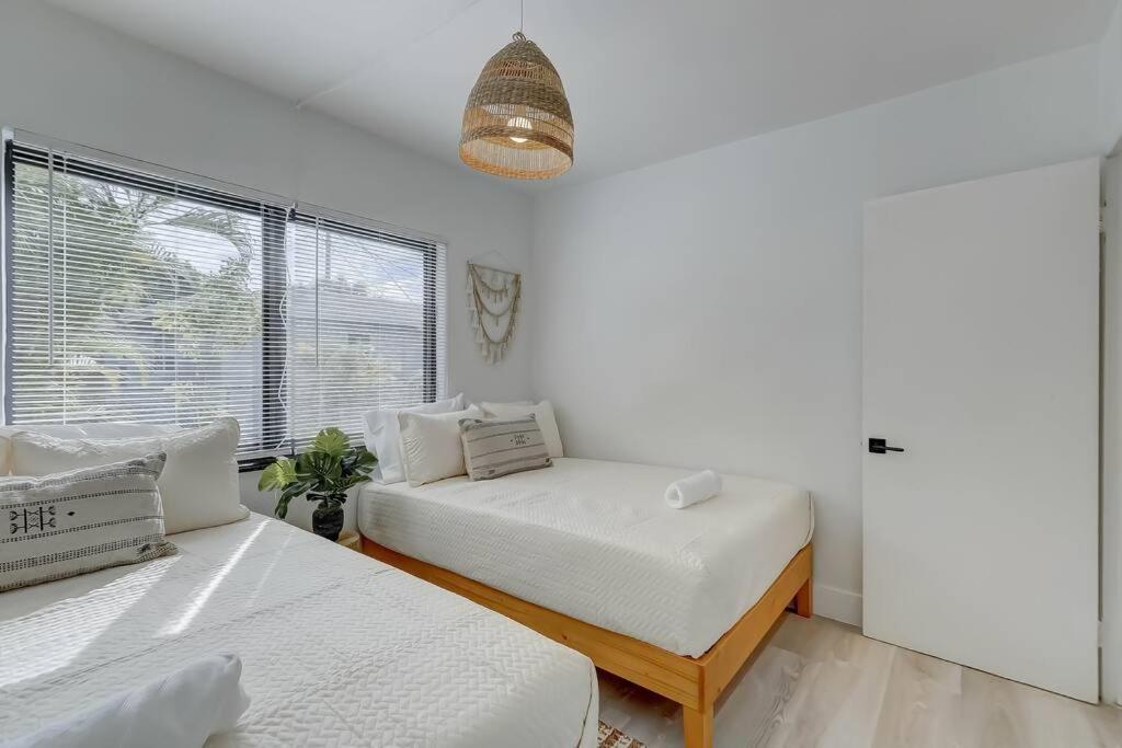 Chic Retreat: 2Br Apartment! Fort Lauderdale Zewnętrze zdjęcie