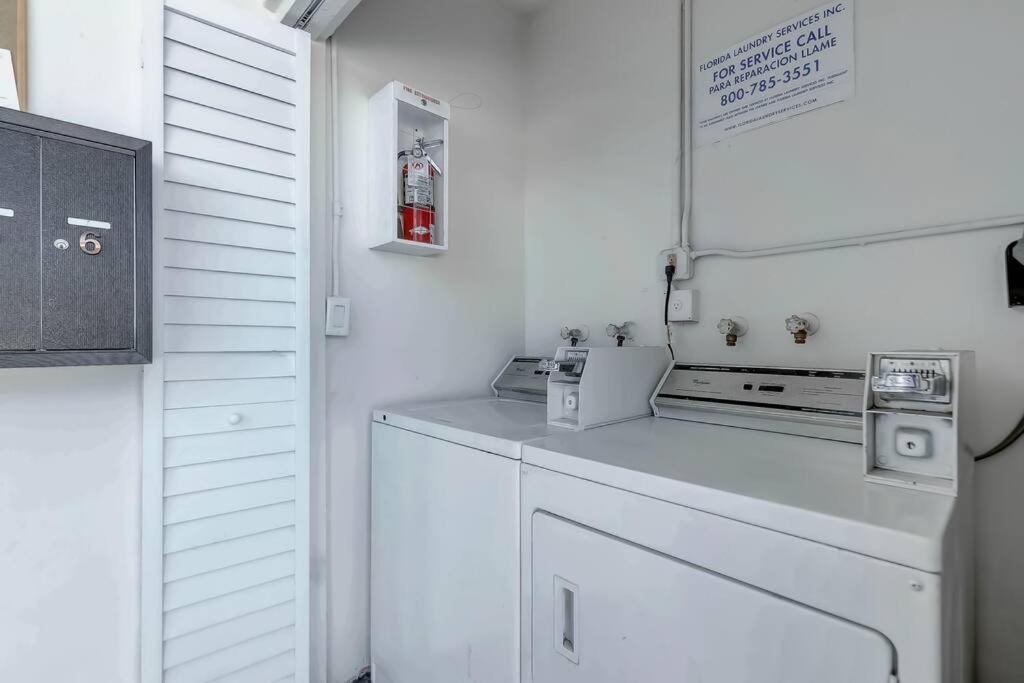 Chic Retreat: 2Br Apartment! Fort Lauderdale Zewnętrze zdjęcie