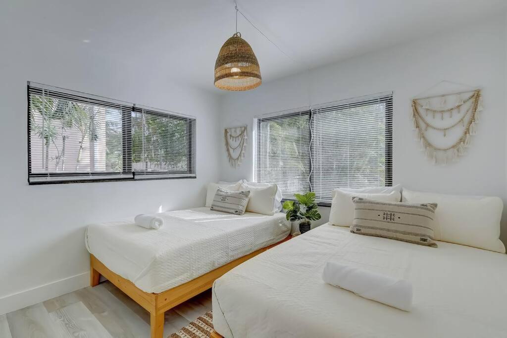 Chic Retreat: 2Br Apartment! Fort Lauderdale Zewnętrze zdjęcie