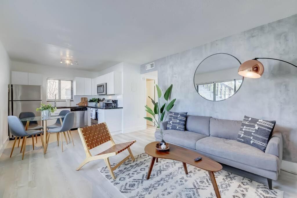 Chic Retreat: 2Br Apartment! Fort Lauderdale Zewnętrze zdjęcie