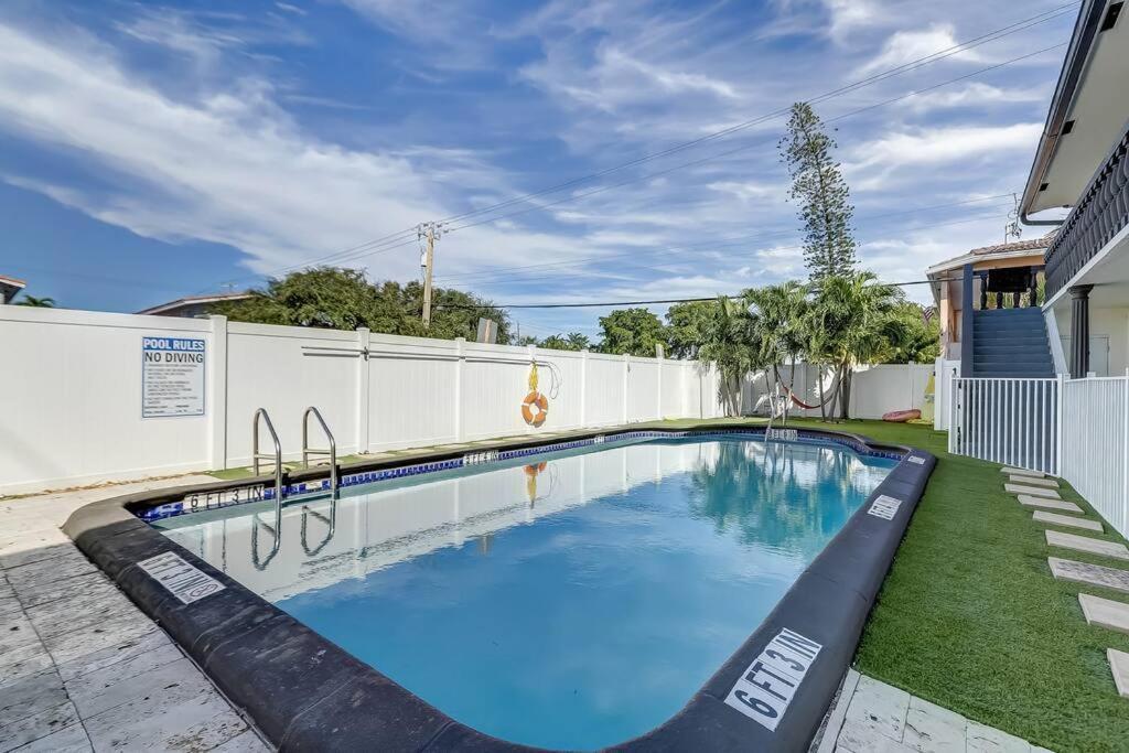 Chic Retreat: 2Br Apartment! Fort Lauderdale Zewnętrze zdjęcie